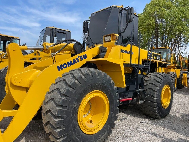 2022 Komatsu WA380 wheel loader