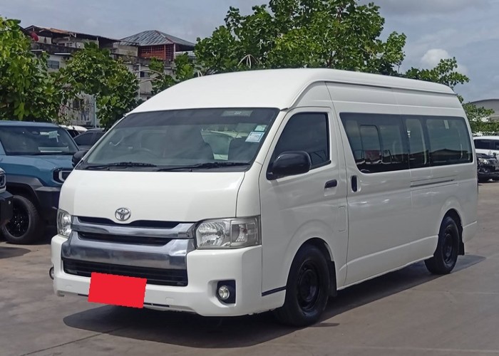 2019 Toyota Commuter