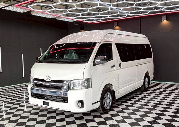 2019 Toyota Commuter