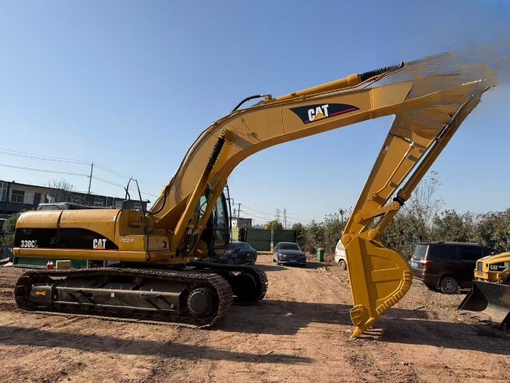 2020 Caterpillar 330CL tracked excavator