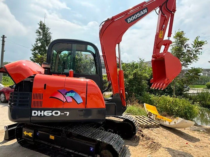 2022 Doosan DX60 mini excavator